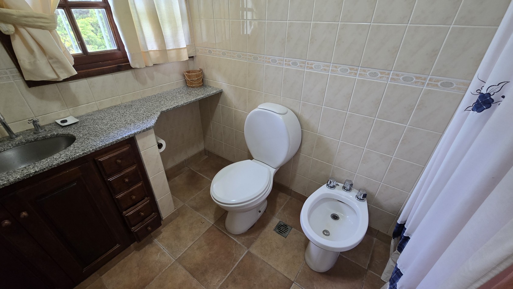 EXCELENTE CASA EN MARTIN PESCADOR (ZONA PLAYA)