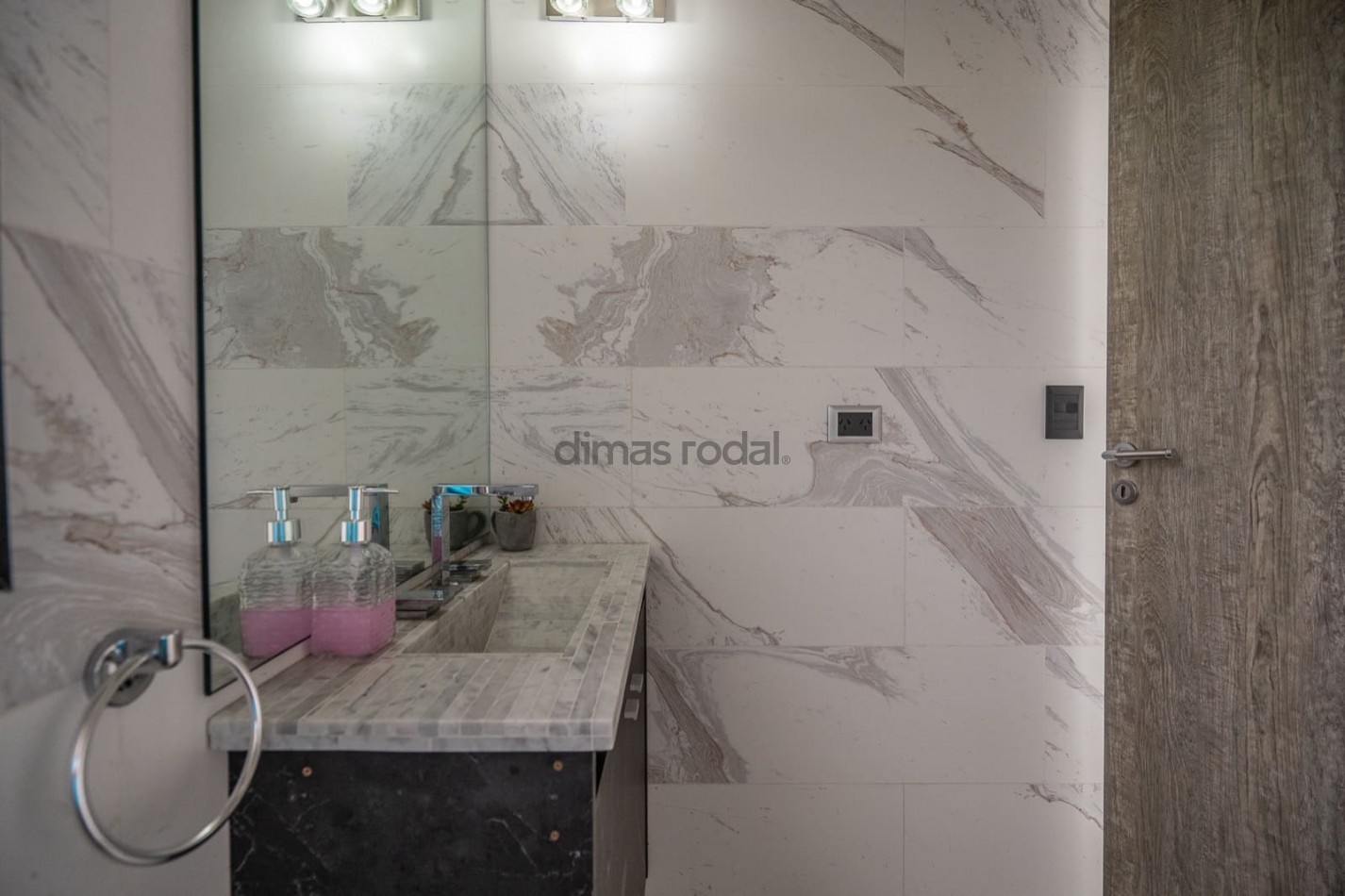 VENTA - PINAMAR - CASA EN LA HERRADURA