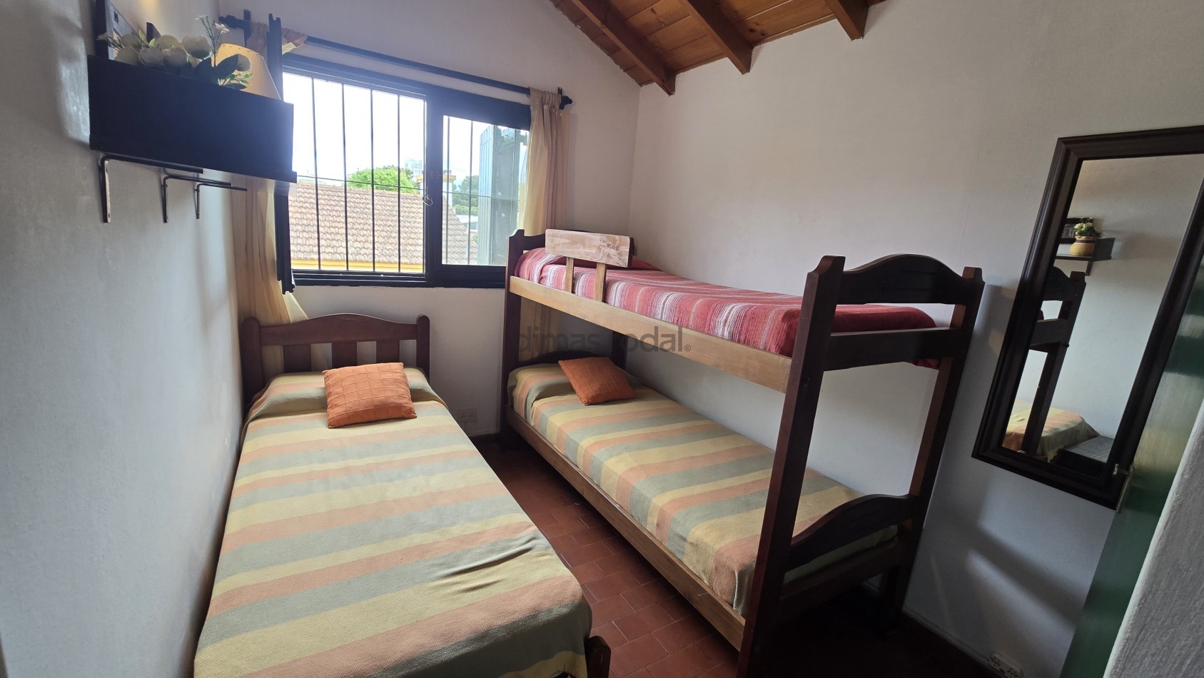 EN VENTA - PINAMAR - DUPLEX 3 AMBIENTES