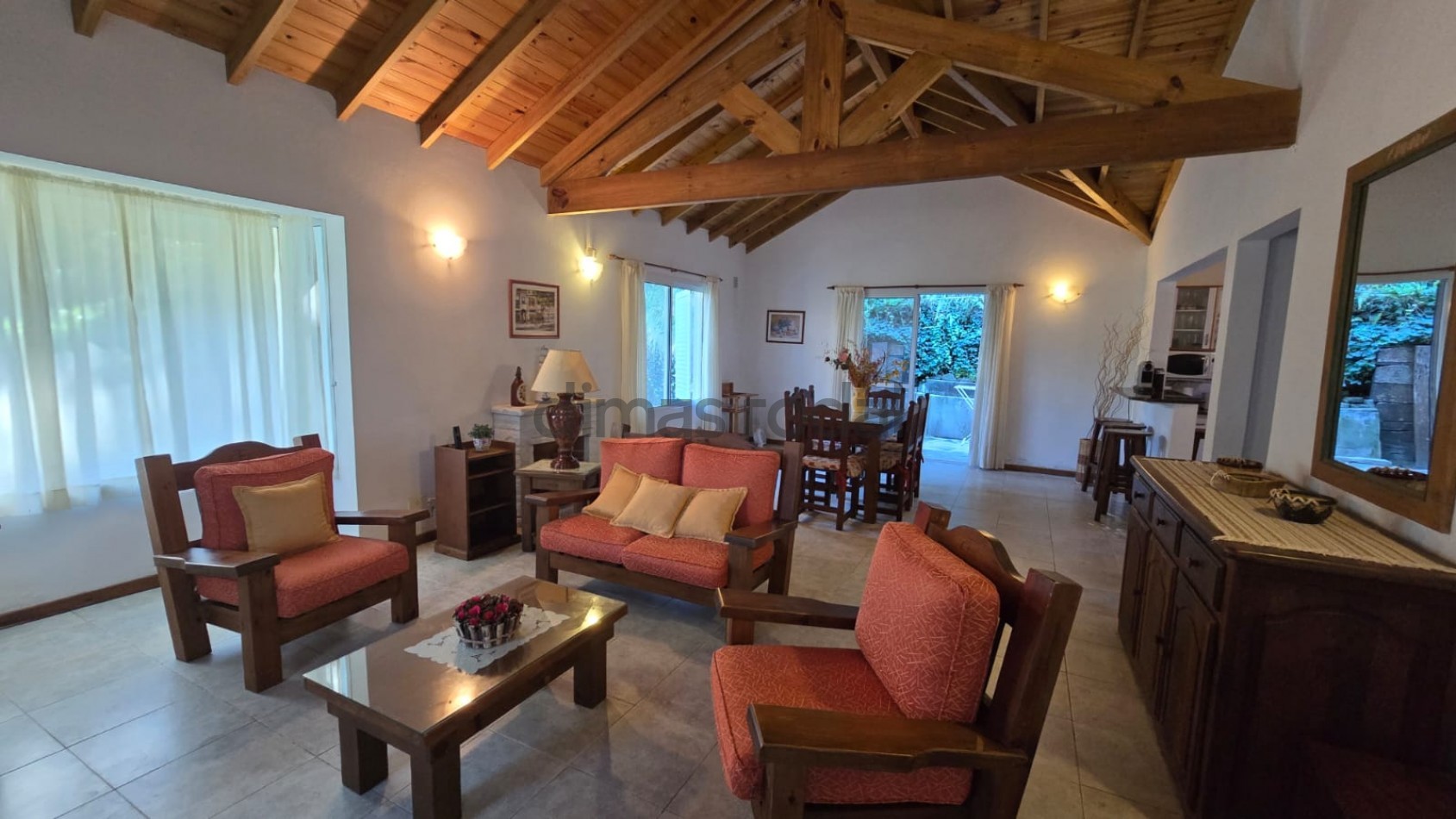 Casa de 4 ambientes en Pinamar 