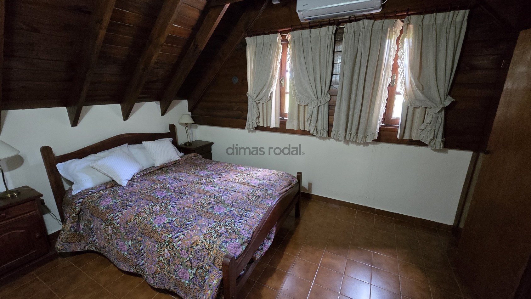 EXCELENTE CASA EN MARTIN PESCADOR (ZONA PLAYA)