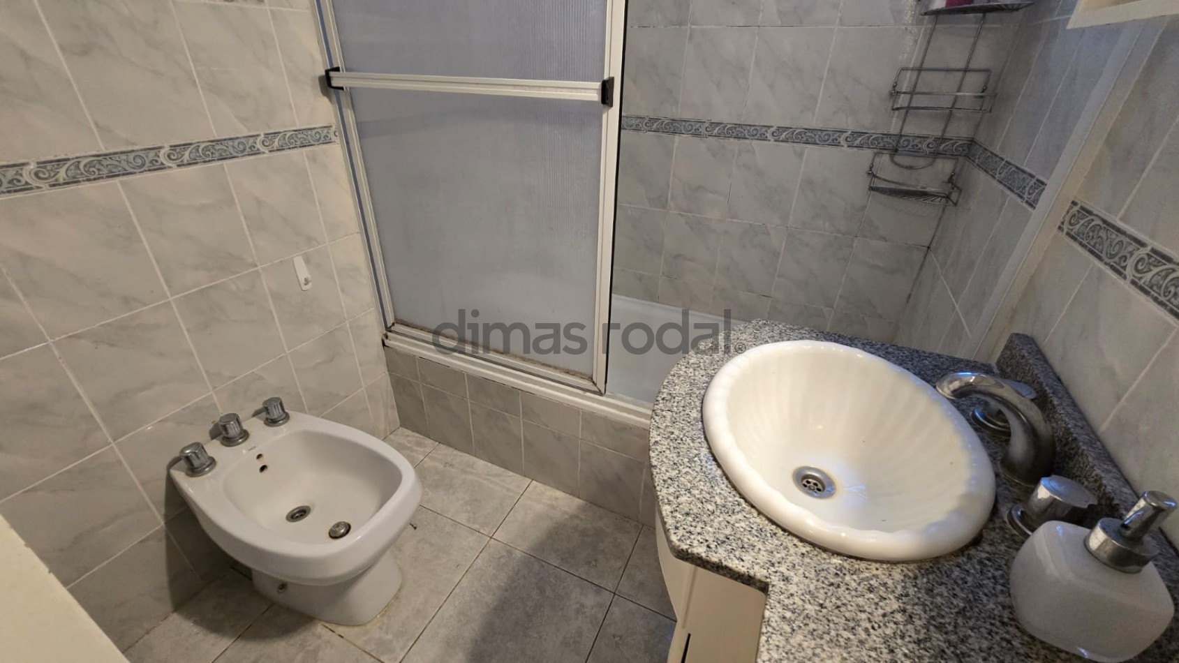 Casa de 4 ambientes en Pinamar 