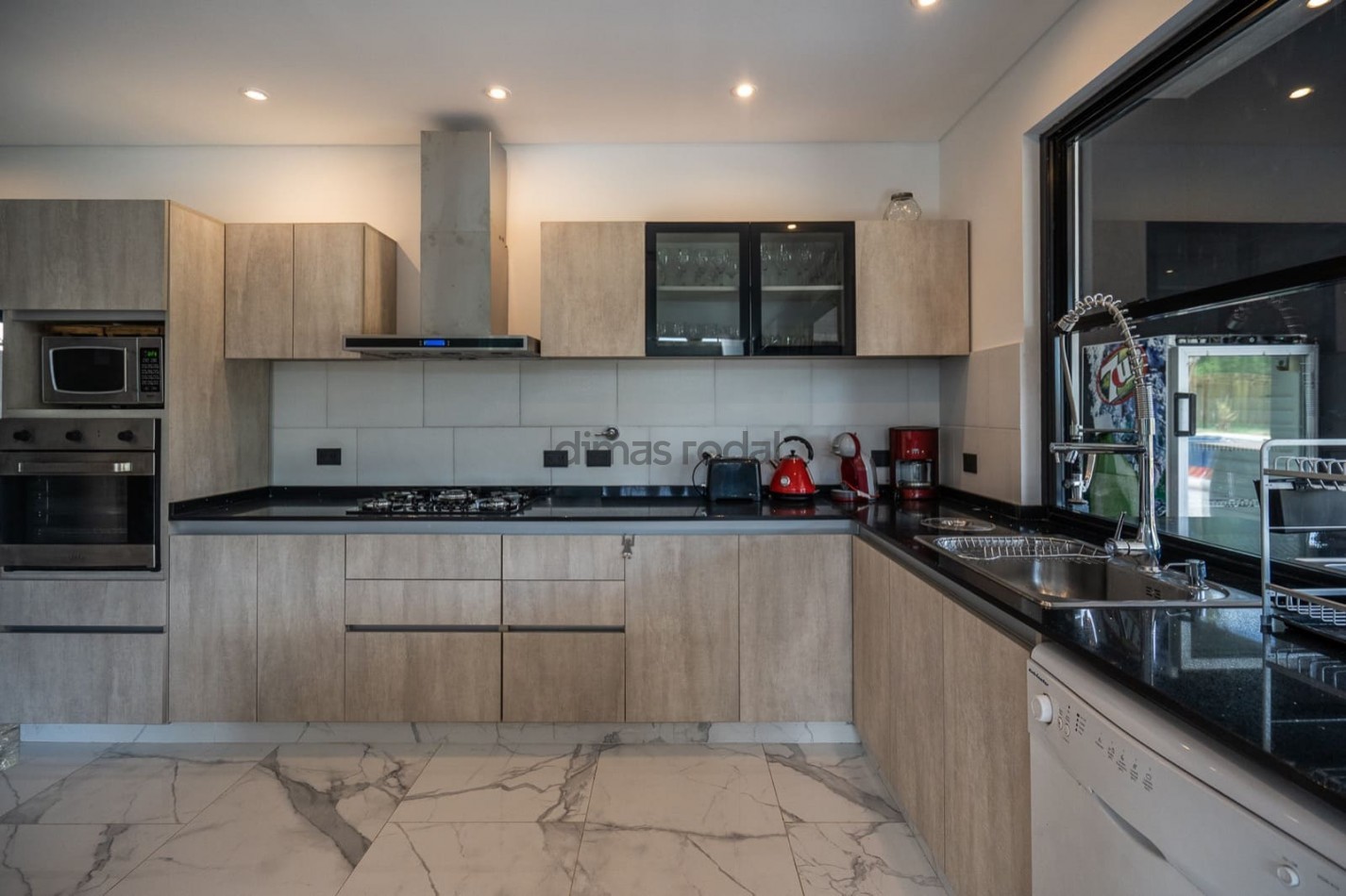 VENTA - PINAMAR - CASA EN LA HERRADURA