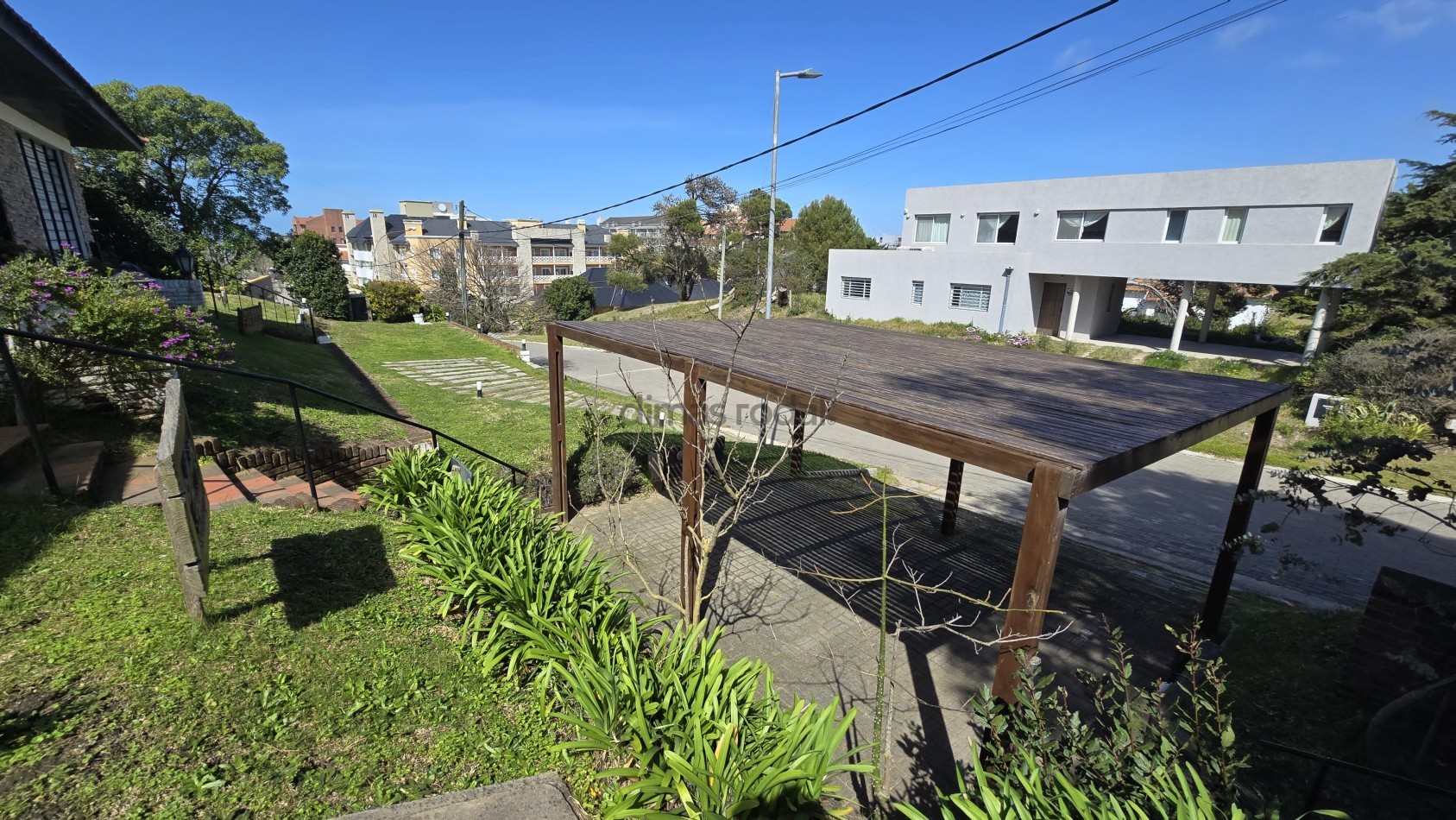 EN VENTA - PINAMAR - CASA ZONA PLAYA