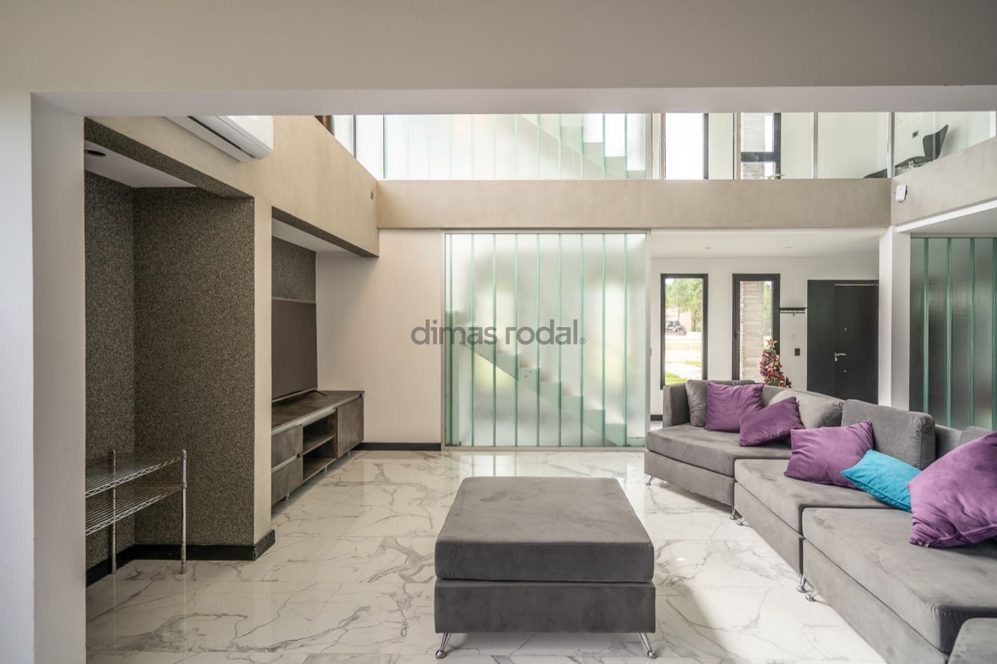 VENTA - PINAMAR - CASA EN LA HERRADURA