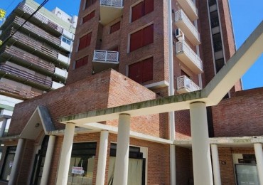 Excelente Local con vivienda Zona Centro (Edificio Piantoni)