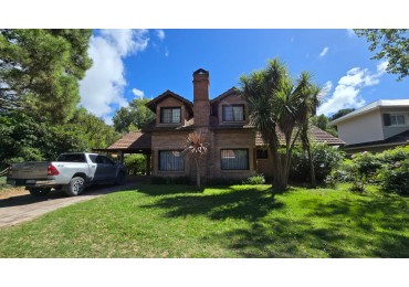 Pinamar Venta Casa 4 dormitorios con pileta