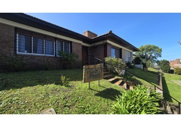 EN VENTA - PINAMAR - CASA ZONA PLAYA