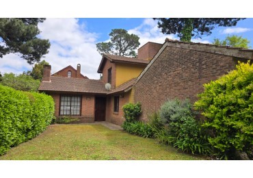 VENTA - PINAMAR DUPLEX 3 DORMITORIOS